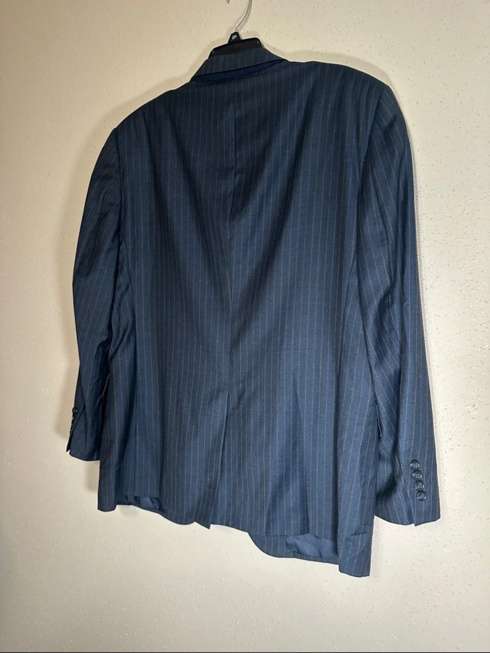 Jos. A. Bank Navy Blue Pinstripe Two-Button Suit Jacket Mens size 44 R
